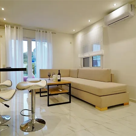 Estilo Luxury كافالا